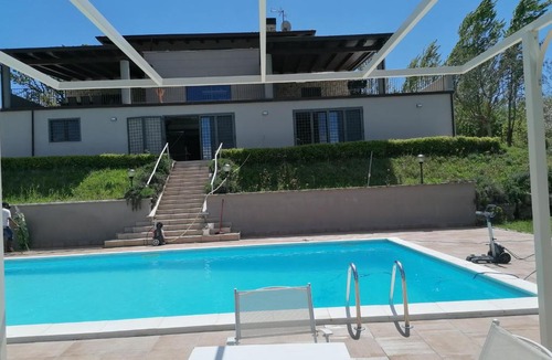 Caiazzo Villa | Villa Santoro al Paradiso Verde, Villa intera con Piscina