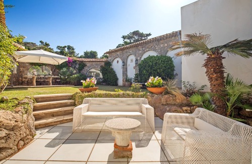 Ansedonia Villa | Villa Storica con Piscina e Accesso al Mare