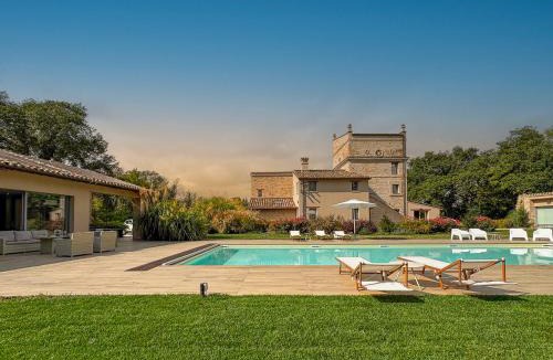 Urbisaglia Villa | Villa Torre Anna - Historical Tower - Private Pool & Jacuzzi