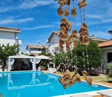 Francavilla al Mare Bed & Breakfast | Villa Tropical