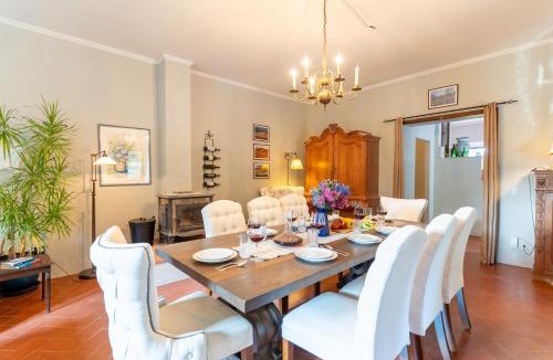 Castellina in Chianti Villa | Villa W Infinty Pool Villa in the Heart of Chianti