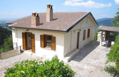 Montasola Villa | Villa with pool and spectacular views in Montasola