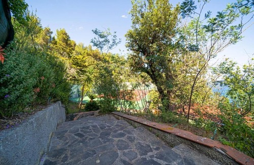 Naregno House | Villa with private beach and pool