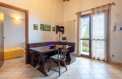 Contignano Apartment | Villetta Pia overlooking Val d'Orcia