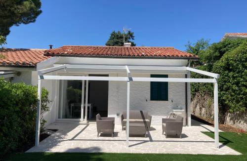 Villaggio Taunus House | Villetta trilocale con PISCINA E SPIAGGIA incluse Taunus Vacanze cod 454