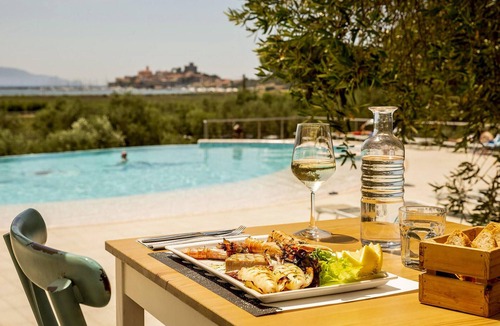 Talamone Apartment | Villino Comfort Michelangelo