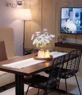 Hang Trong Apartment | Vintage Hanoi Apartment Walk to Old Quarter