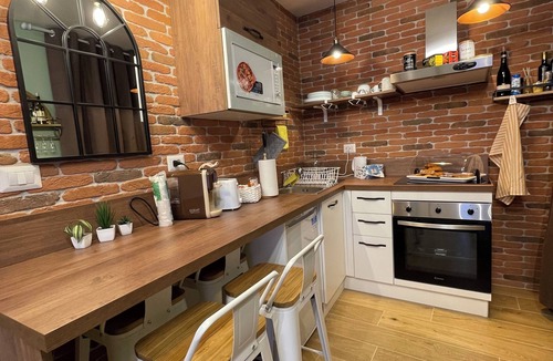 Pigneto House | Vita Lenta Pigneto: your apartment with terrace and jacuzzi in the heart of Rome