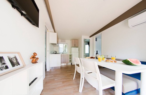 Cavallino-Treporti House | Walk to sea 2-Bedroom, 2 bathroom Mobile Home in CaSavio close to Venice, Jesolo