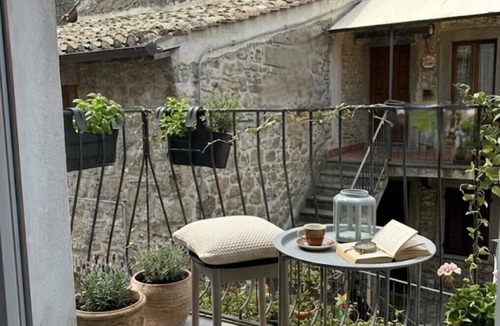 Vitorchiano House | WelcHome Vitorchiano double room with balcony