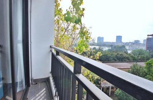 Nhat Tan Apartment | WEST LAKE FLOWER VALLEY 2BR APARTMENt 401