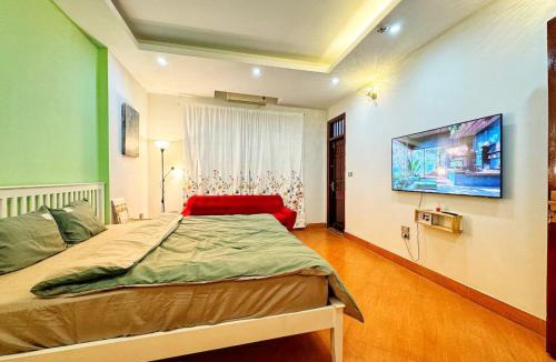 Nhat Tan Apartment | West Lake Hanoi - Nature Stay 90S
