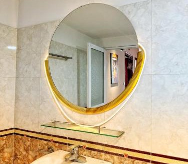 Nhat Tan Apartment | West Lake Hanoi - Nature Stay 90S