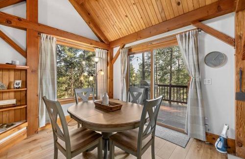 Rimrock House | Whispering Pines Cabin