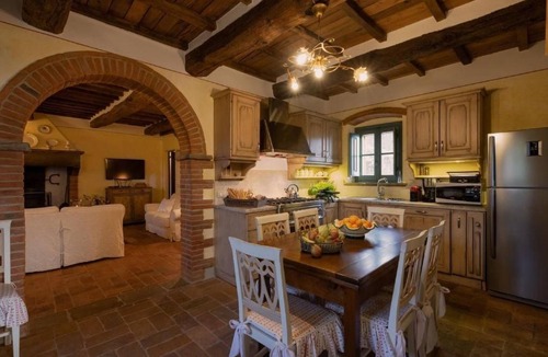 Ossaia Apartment | Wohnung in Cortona mit Terrasse, Garten und Grill by Interhome
