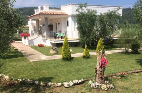 Peschici Apartment | Wonderful holiday home in olive grove