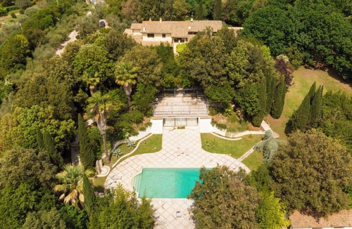 Campagnano di Roma Villa | Wonderful private villa for 10 people with A/C, WIFI, private pool, hot tub, TV and patio