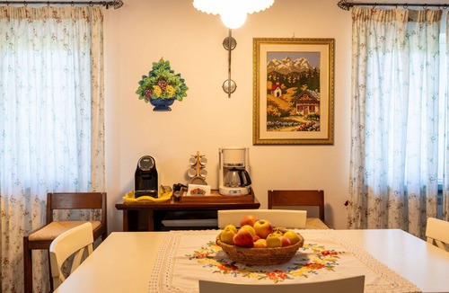 Canale Monterano Villa | Wonderful private villa for 6 guests with private pool, A/C, WIFI, TV, patio and pets allowed