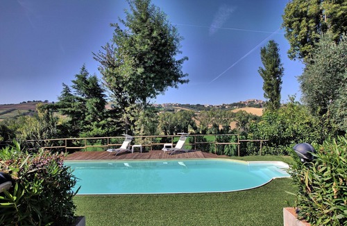 Ostra Villa | Wonderful private villa for 8 people with pool, A/C, WIFI, TV, patio and panoramic view