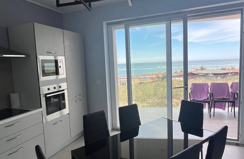 Lido di Campomarino Apartment | WoW Sea view 2-bedroom in lovely Campomarino Lido at the beach!