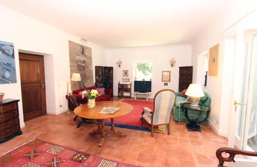 Cassia Villa | Writers' Country House