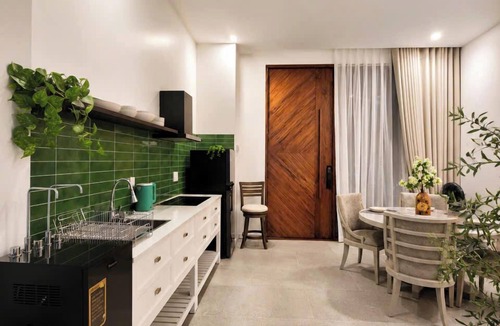 Hai Chau Bed & Breakfast | YA Apartment – 4BR, 5 Beds, Full Amenities