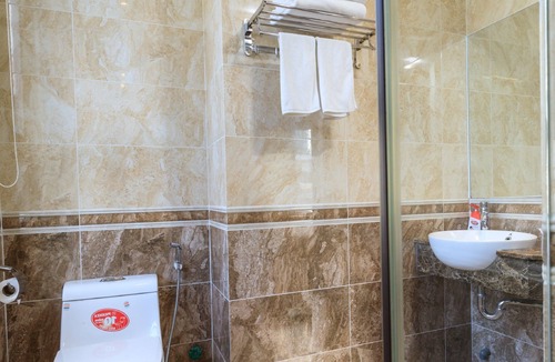 Cau Giay Hotel | Yolowa Hotel