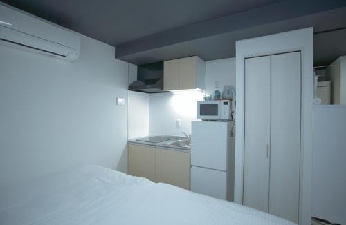 Tomigaya Apartment | Yoyogi Park Retreat