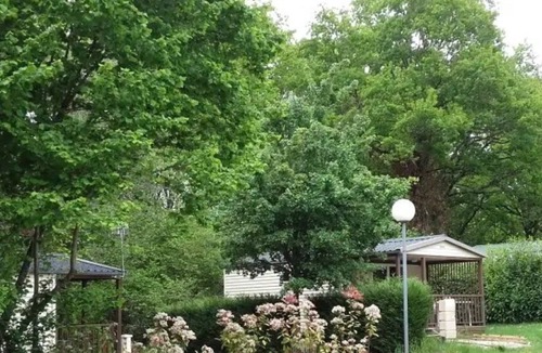 La Souterraine House | ZEcamping 3 étoiles pataugeoire locatif TV BBQ 32m2