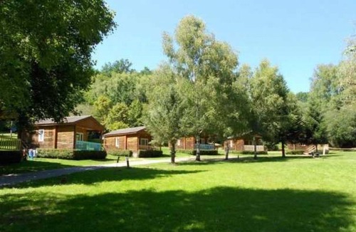 Correze Ski Chalet | ZEcamping 3 étoiles piscine locatif TV 26m2 4 pers