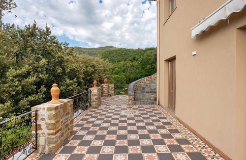 Serramezzana Apartment | Zenone Room with Sea View, Wi-Fi and Air Conditioning