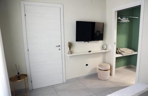 Monte di Procida House | Zibakhome