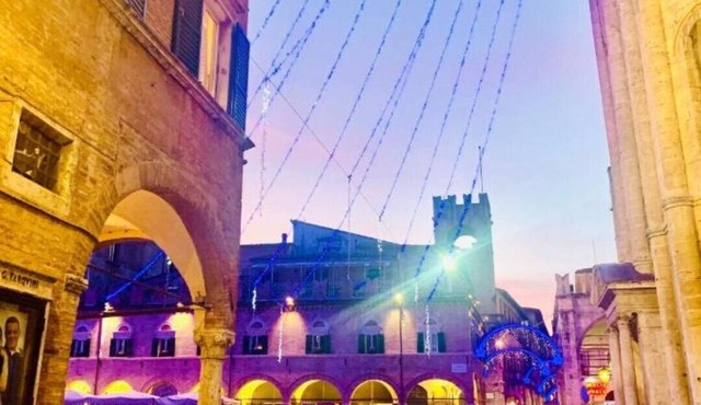 2 bedroom apartment steps from Ascoli's stunning Piazza del Popolo