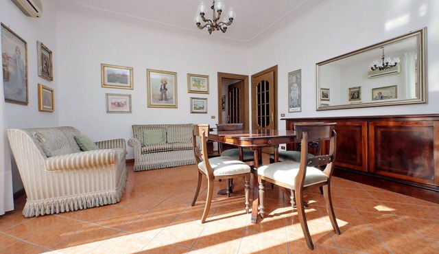 2 Br Balcony San Giovann, by Halldis