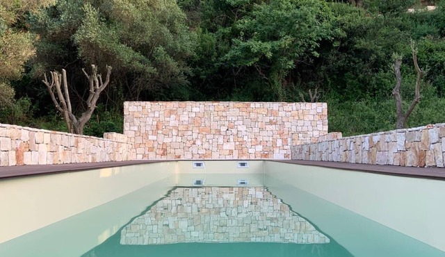 2 luxury Villa with outstanding view 10mn from the sea