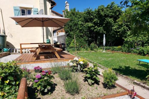 2Bed House Sleeps 4 - Parking Views 3min to Town