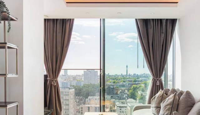 2BR with AC, Gym, Pool & City Views