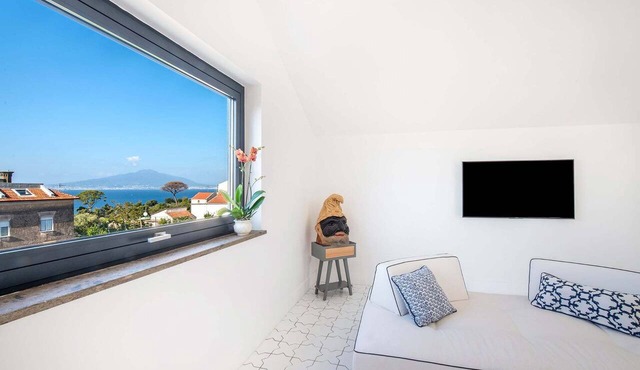 3BR 3BT Luxury Penthouse, great view, private pool and terrace, close the sea