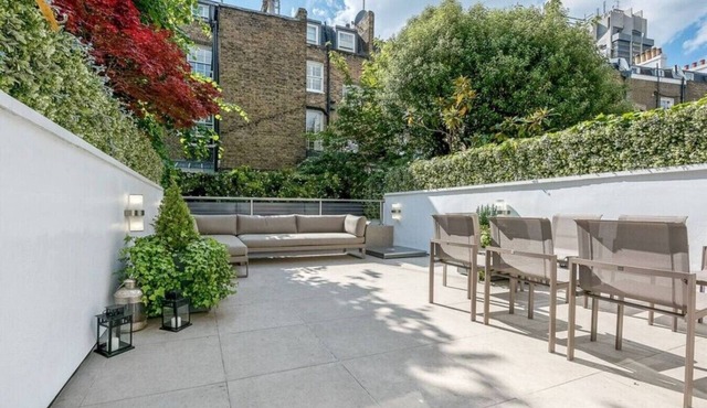 4-Bed Knightsbridge House | AC & Garden | Ultra Luxury