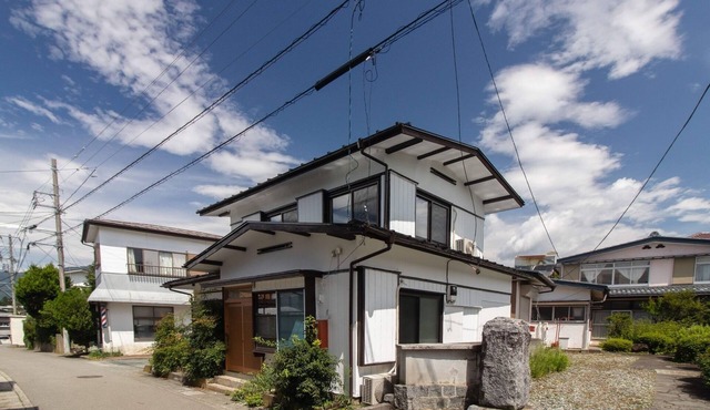 4 minutes walk from Kawaguchiko Station FTH maro/Minamitsurugun Yamanashi