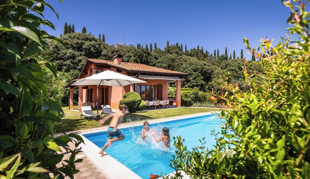 5-Bedroom Villa | Private Garden & Swimming Pool | Soiano, Lake Garda, Gardagolf