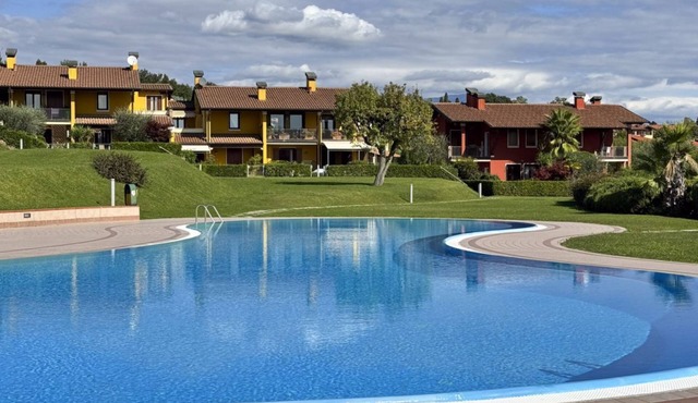 [5 Min from Lake Garda] with Free Swimming Pool