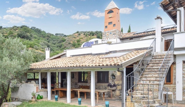 7 bedroom amazing home in Petrizzi