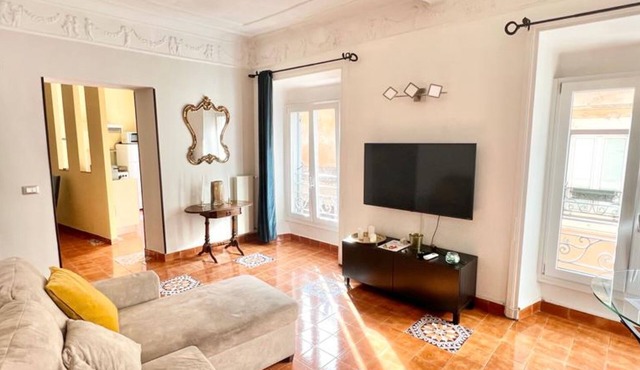 90 m2 apartment in the heart of Rome, 10 meters from the Pantheon