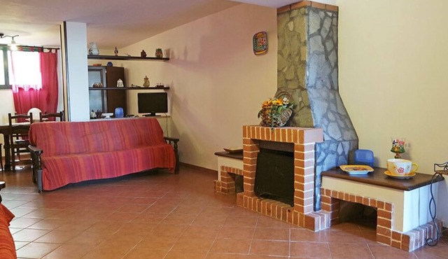A comfortable terraced house just 70 m from the sandy beach of Ascea Marina