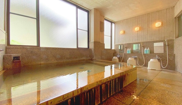 A hot spring inn located in the Chiku Gorge surrou/Haibaragun Shizuoka