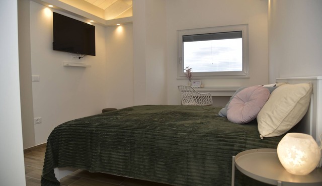 A place where the relaxation of the countryside meets the beauty of the sea.