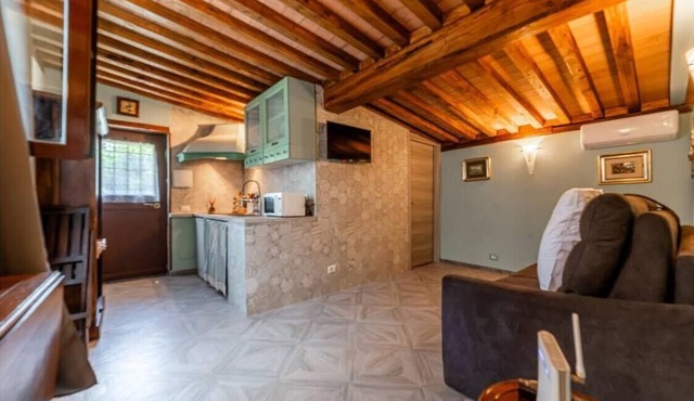 A UNIQUE HOUSE IN ROME