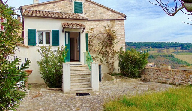 A15 - Massignano, delightful three-room apartment in the heart of the Conero par