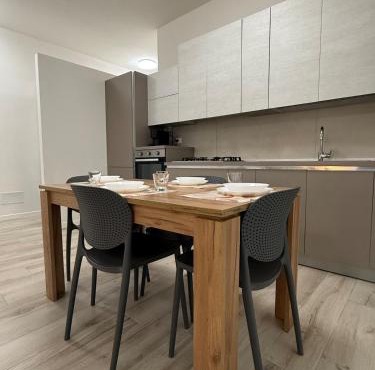 Adelune - spazioso appartamento vicino Arena - 2 camere e 6 posti letto